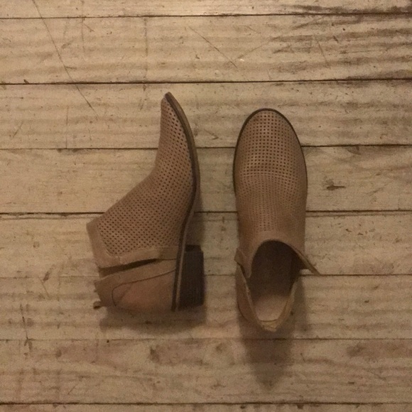 Restricted Booties - Picture 1 of 1